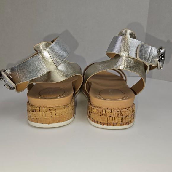 Marc Fisher Verily 8 WIDE Silver Multi Leather Cork Low Platform Sandal Metallic - Picture 8 of 16